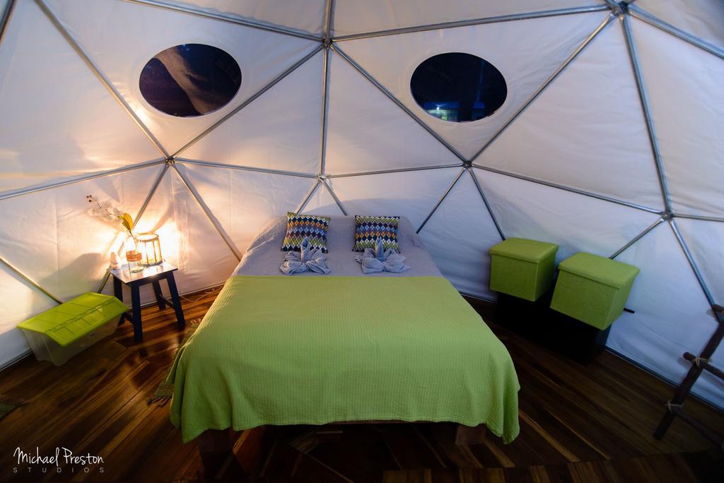 Faith Glamping Dome Costa Rica Hotel มันซานีโย ภายนอก รูปภาพ